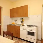 Family Friendly Seaside - 828