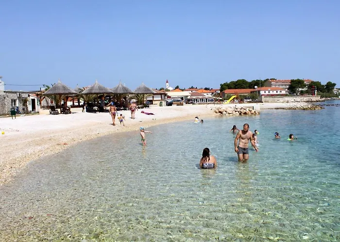 Family Friendly Seaside - 828 Apartman